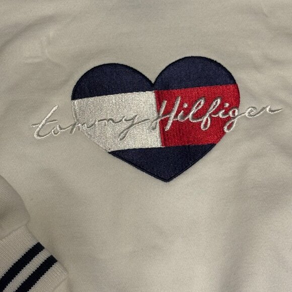 Tommy Hilfiger Girls Heart Logo Hoodie & Jogger Set – Size 3T, NWT - Picture 4 of 11